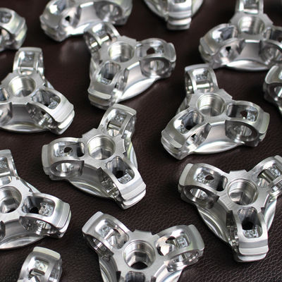 CNC বাঁক কাস্টম মেশিন অ্যালুমিনিয়াম অংশ Anodizing পেইন্টিং সারফেস ফিনিশ